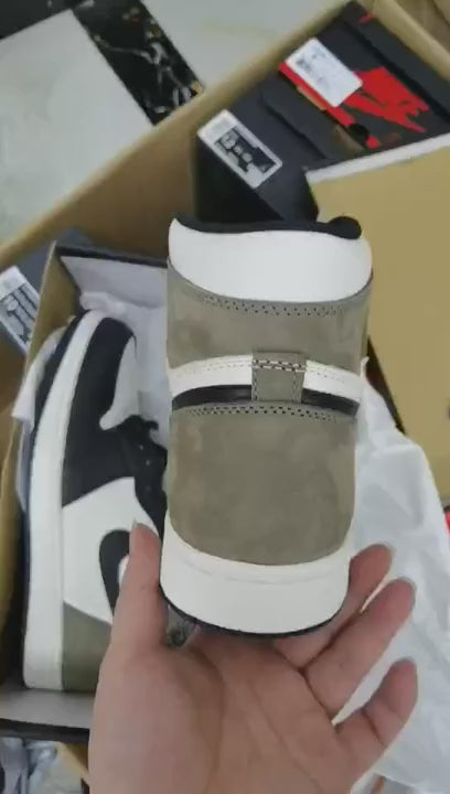 We have updated the video of AIR JORDAN 1 Dark Mocha for customer satisfaction so all customers can see it easily our Dark Mochas.