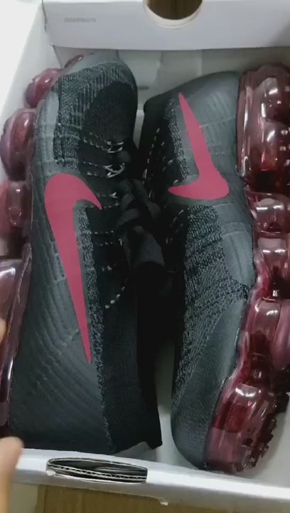 This is the video of Air Vapormax Flyknit 3 Trainers Bred