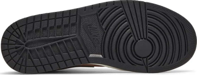 Air Jordan 1 Mid SE 'Dark Chocolate' - Image 2