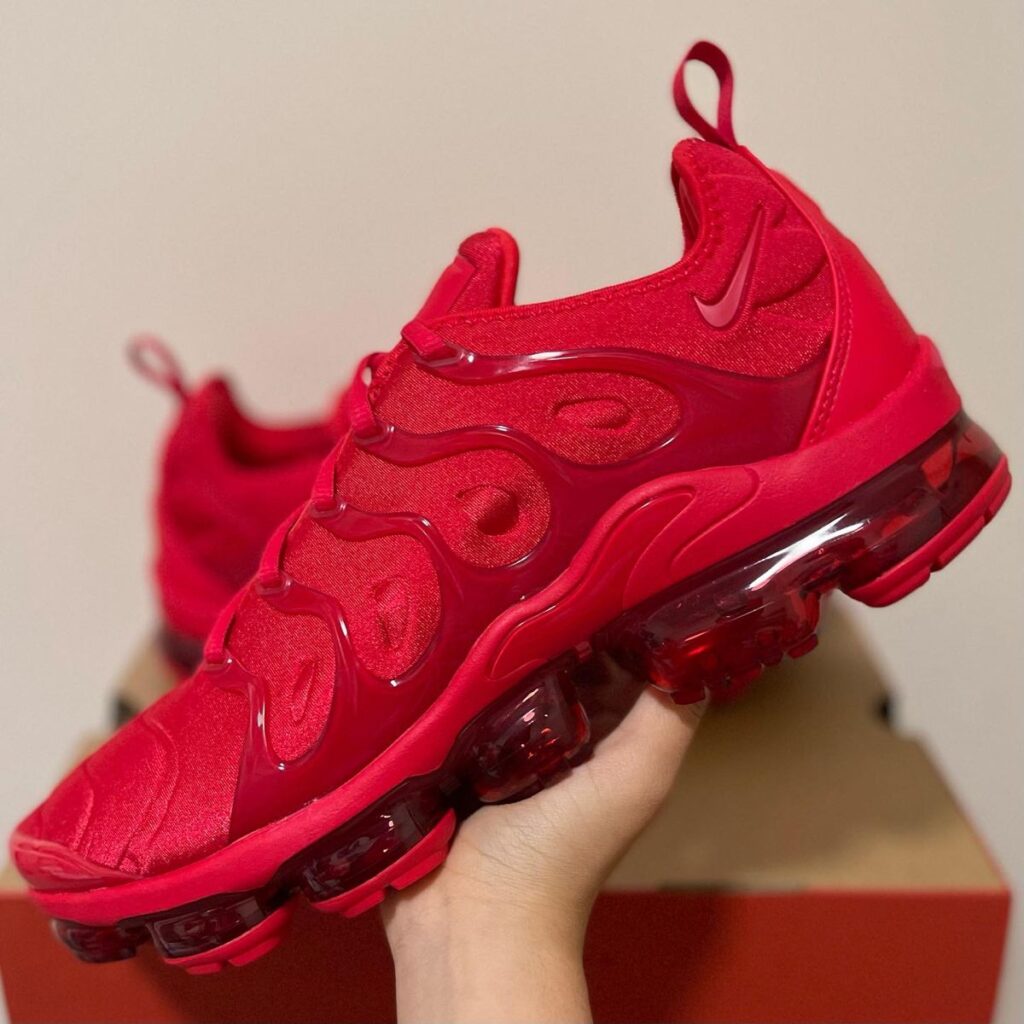 how to clean red vapormax plus